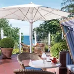 Апарт-отель The Shoreline Sellin 4*