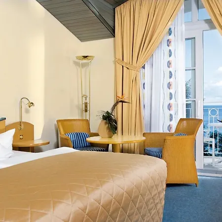 The Shoreline Sellin Aparthotel 4*