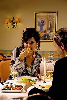 The Shoreline Sellin 4*